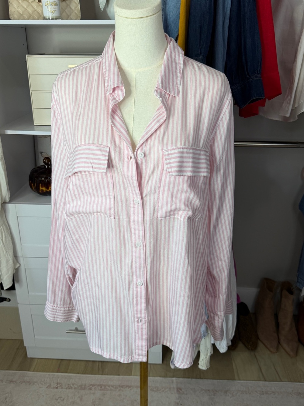 Beach Lunch LoungLight Pink Striped Button-Down Shirt w/ Chest Pockets - Women